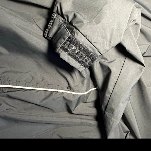 Mizuno V-Neck Windproof Pullover Jacket - Picture 7 of 10